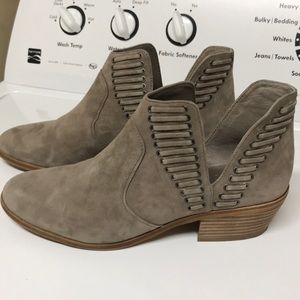 Vince Camuto Gray Booties Size 10